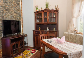 Cozy Flat with Great Location near Sea Garden